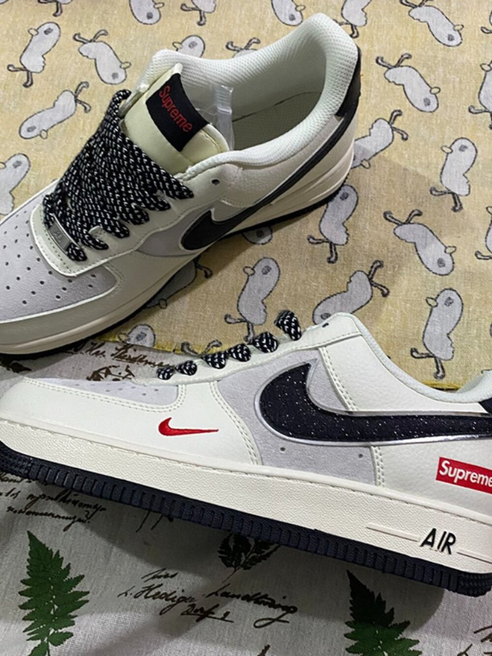 Nike x Supreme Air Force 1 Cream White Sneakers